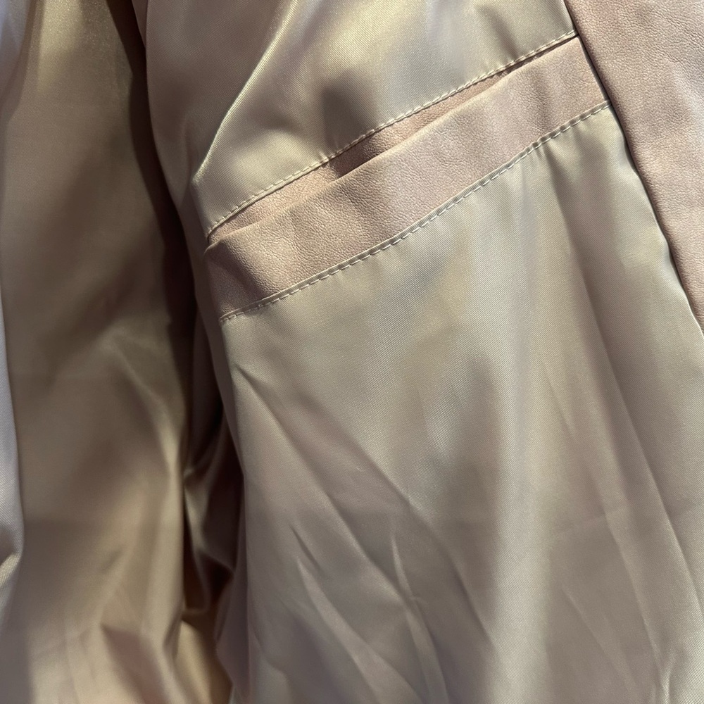 LG Women's Puffer Jacket - Light Pink - Picture 8 of 12